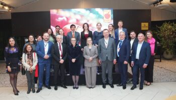 campaña “¡Have an apple day! cofinanciada por la Unión Europea y que se presentó en Bogotá en el marco de Alimentec 2026
